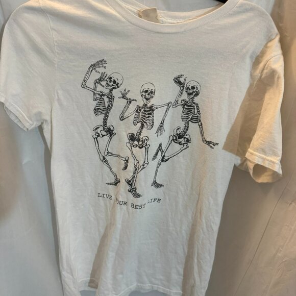 Urban Outfitters Dancing Skeleton T-Shirt Small - Picture 1 of 3